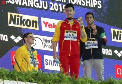 骨密度测量仪两次遭拒合影依然坦然面对就算客户拒绝我们也不放弃